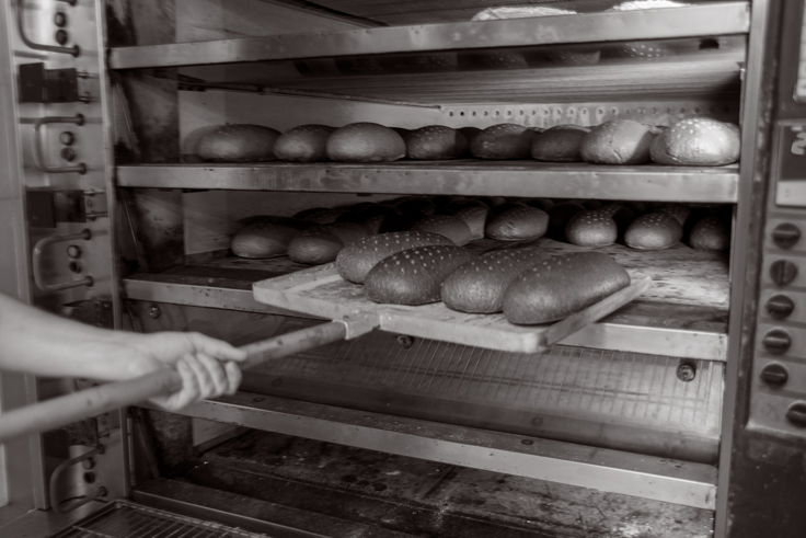 Wird Brot und/oder Brötchen mit einer der folgenden Verkehrsbezeichnungen in den Verkehr gebracht, sollten Sie den jeweiligen Beurteilungsmerkmalen der Leitsätze für Brot und Kleingebäck entsprechen.